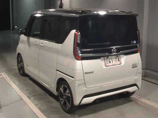 NISSAN ROOX