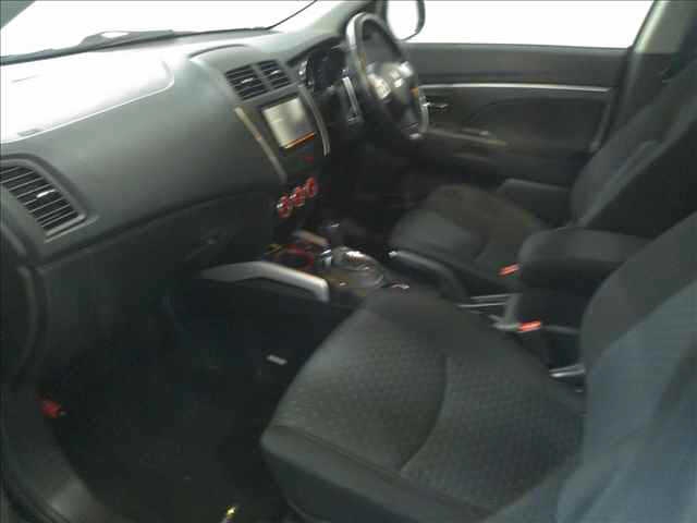 MITSUBISHI RVR