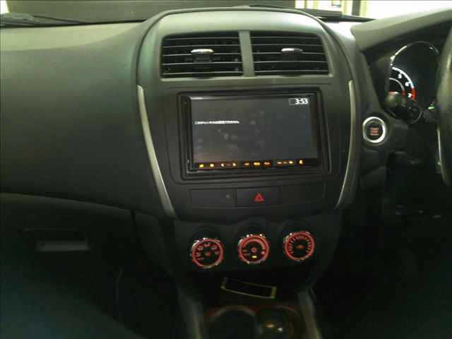 MITSUBISHI RVR