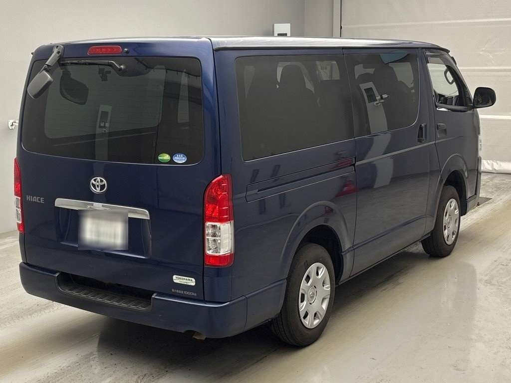 TOYOTA REGIUS ACE