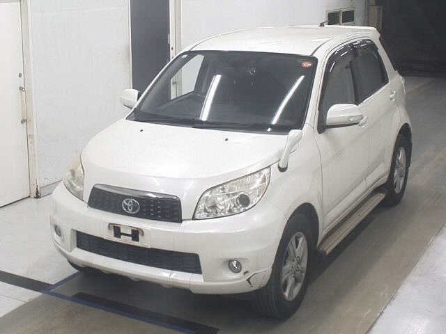 TOYOTA RUSH