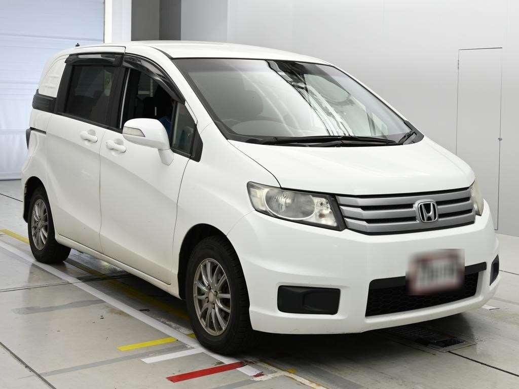 HONDA FREED SPIKE