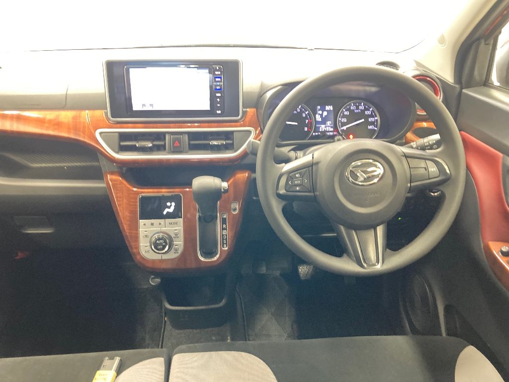 DAIHATSU CAST