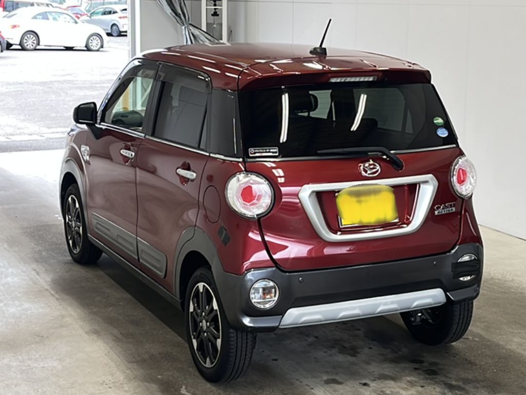 DAIHATSU CAST
