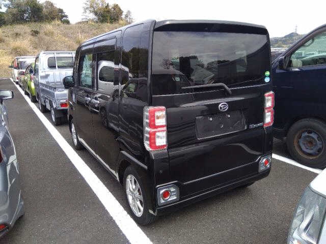 DAIHATSU WAKE