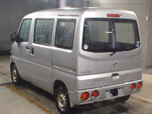 NISSAN CLIPPER
