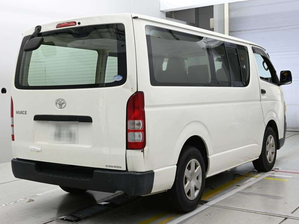 TOYOTA REGIUS ACE