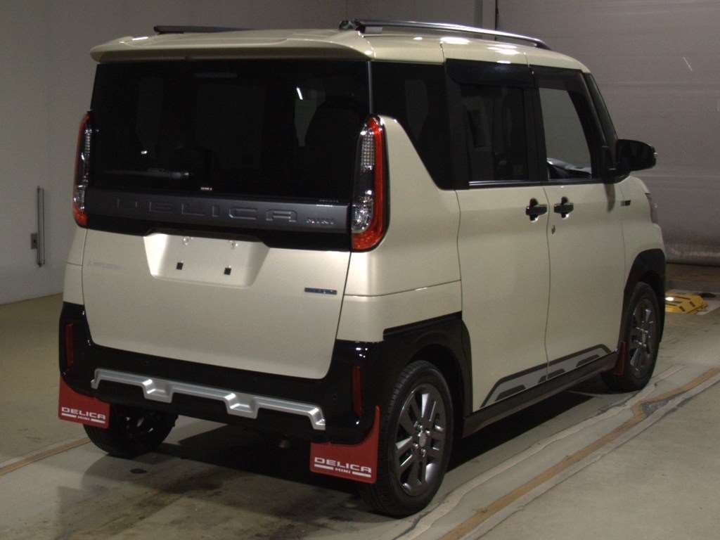 MITSUBISHI DELICA MINI