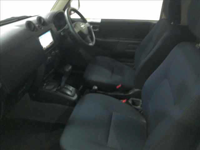 NISSAN KIX