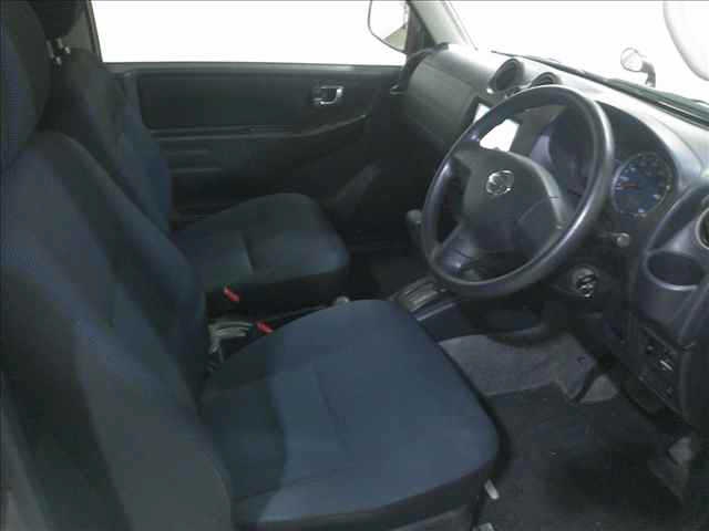 NISSAN KIX