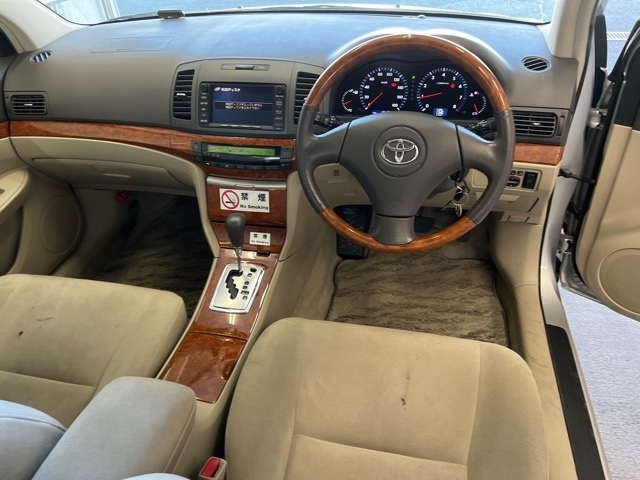 TOYOTA PREMIO