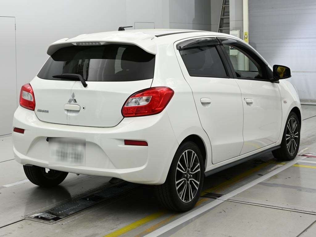 MITSUBISHI MIRAGE