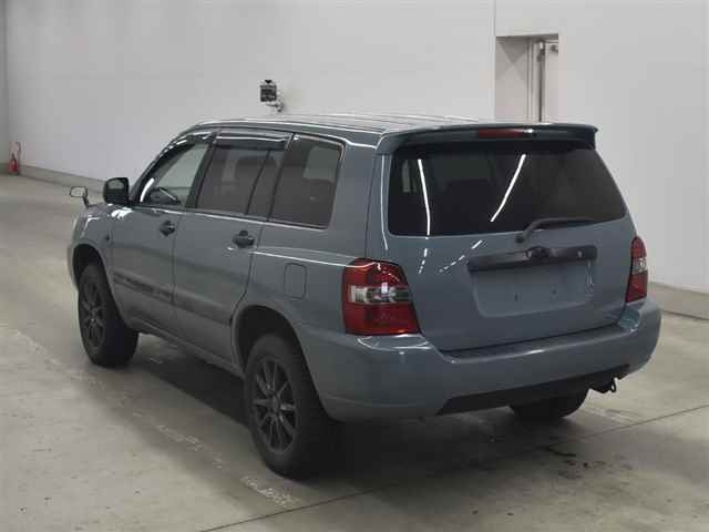 TOYOTA KLUGER V