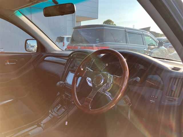 TOYOTA KLUGER V
