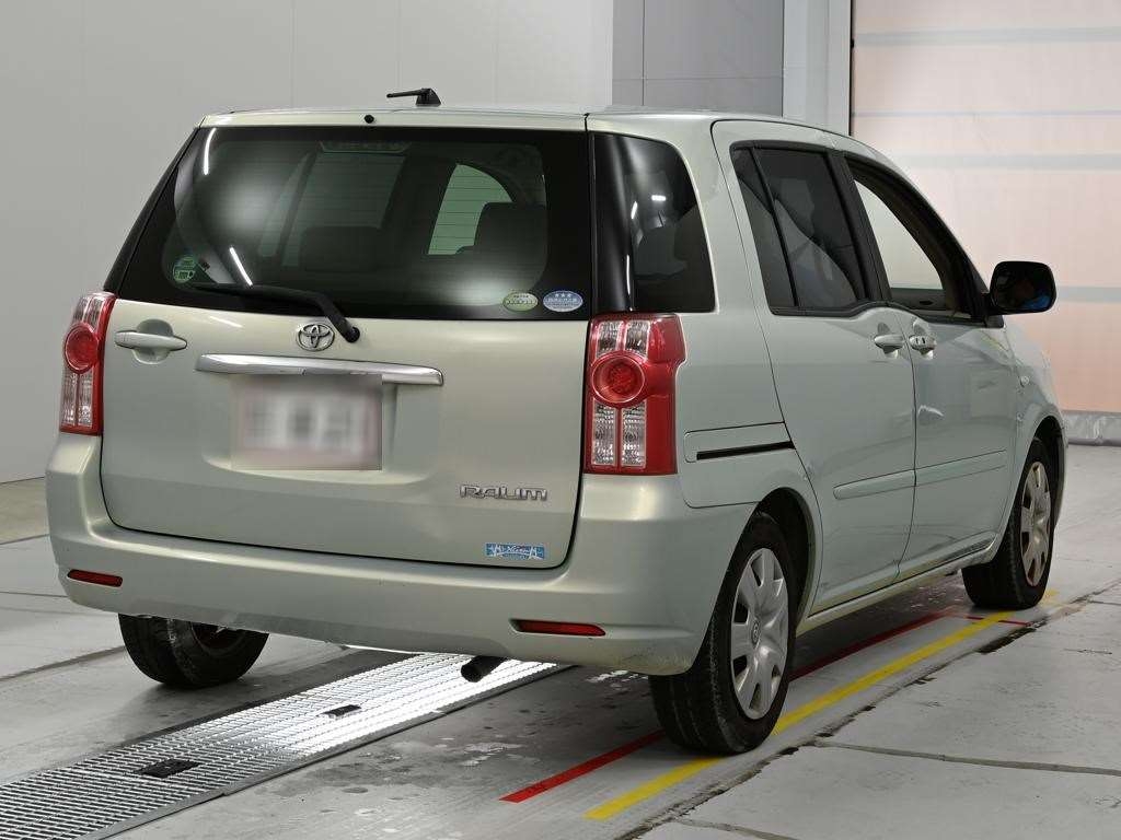 TOYOTA RAUM