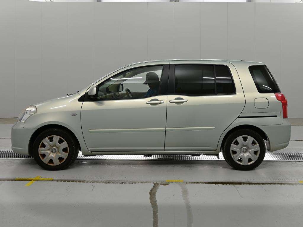 TOYOTA RAUM