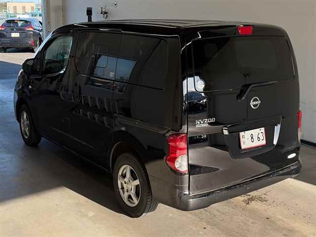 NISSAN NV200