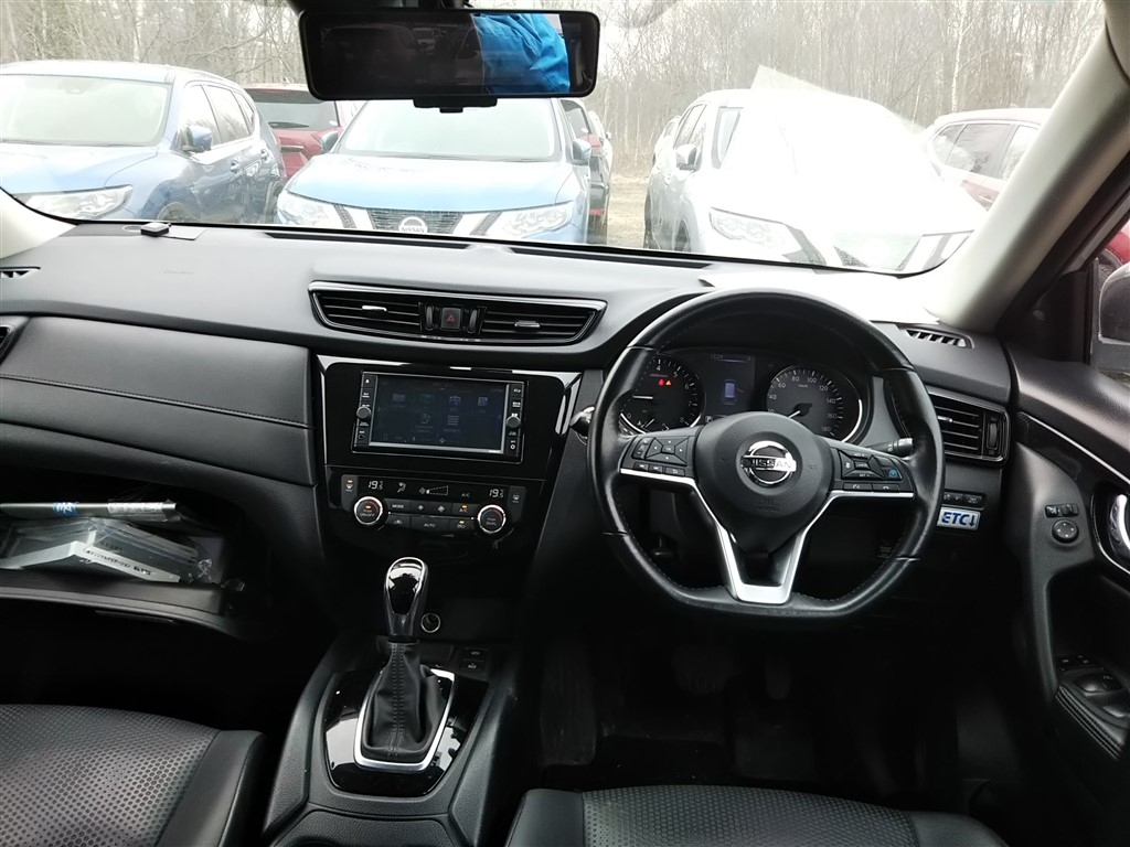 NISSAN X-TRAIL