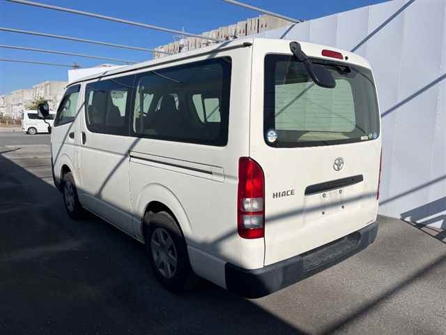 TOYOTA REGIUS ACE