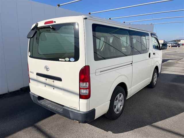 TOYOTA REGIUS ACE