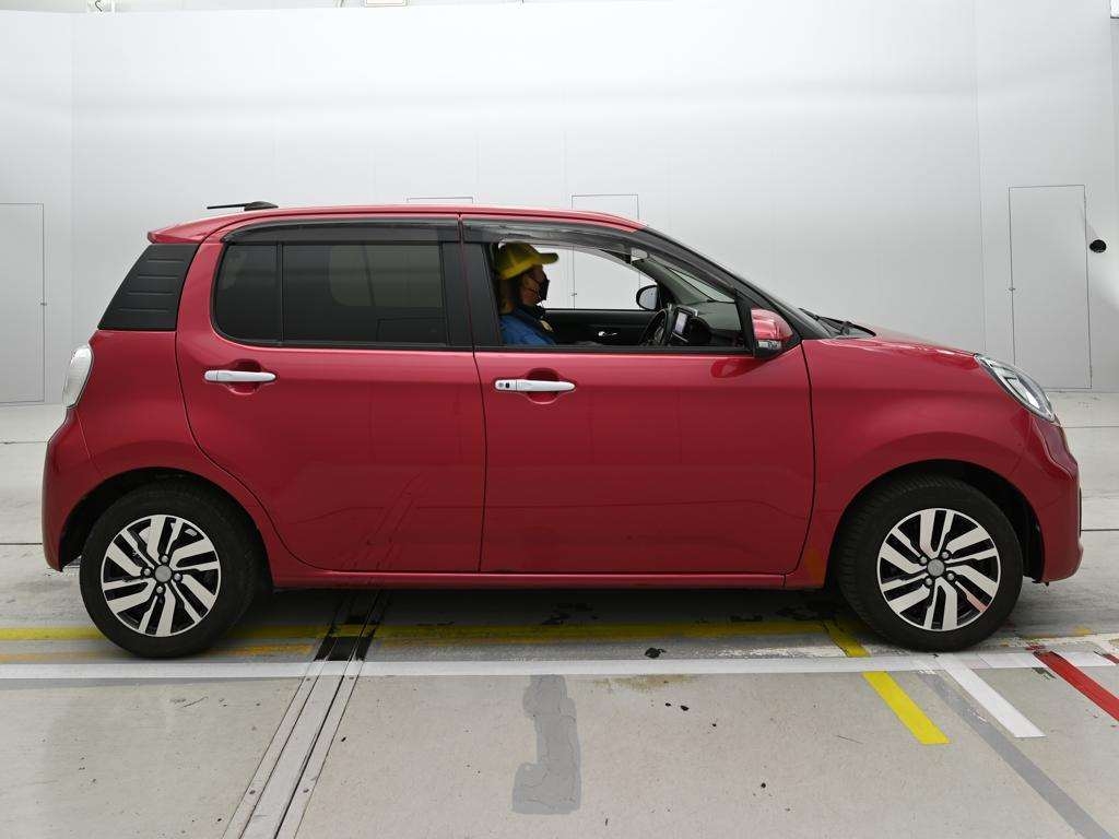 DAIHATSU BOON
