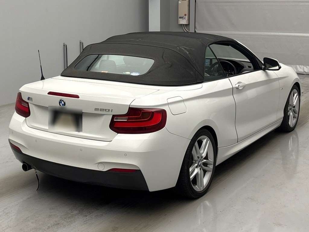 BMW 2-SERIES