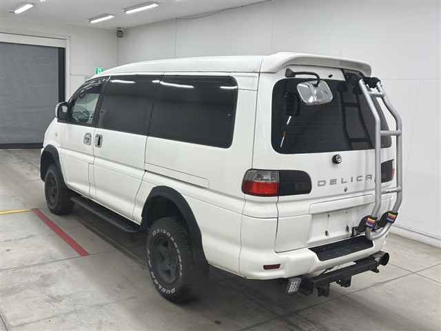 MITSUBISHI DELICA