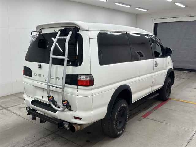 MITSUBISHI DELICA