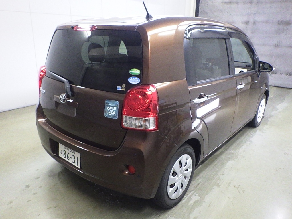 TOYOTA PORTE