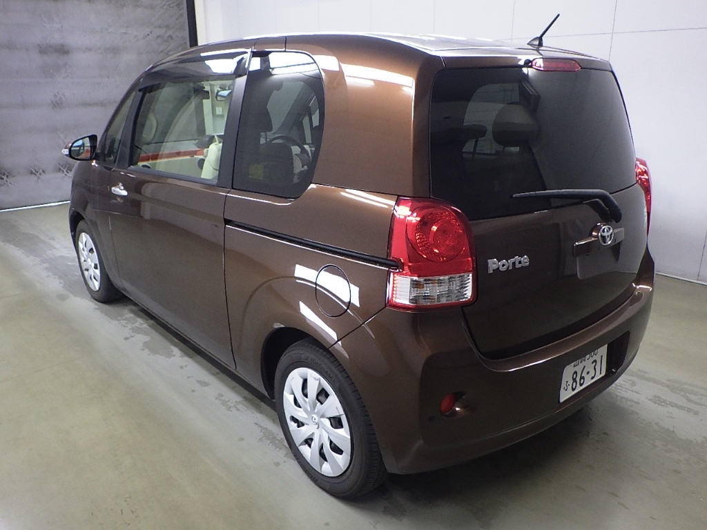 TOYOTA PORTE