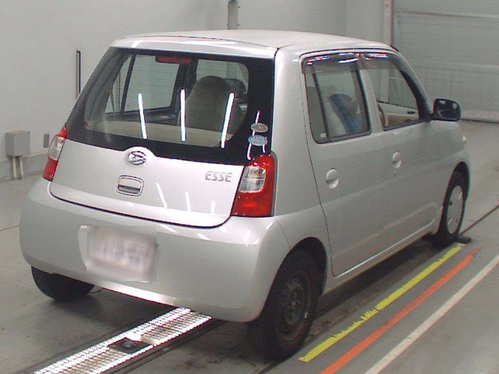 DAIHATSU ESSE