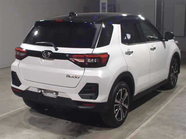 DAIHATSU ROCKY