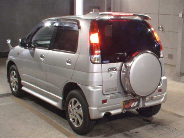 DAIHATSU TERIOS KID