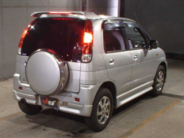 DAIHATSU TERIOS KID