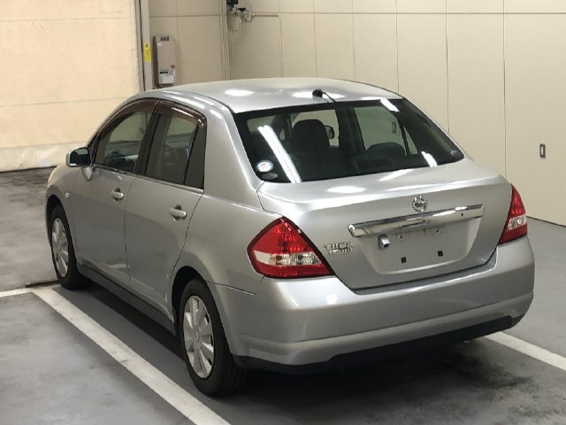 NISSAN TIIDA LATIO