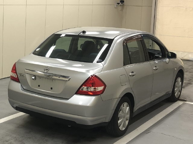 NISSAN TIIDA LATIO