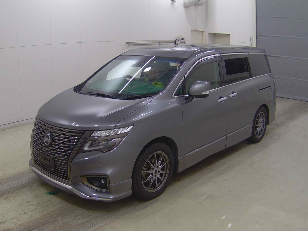 NISSAN ELGRAND