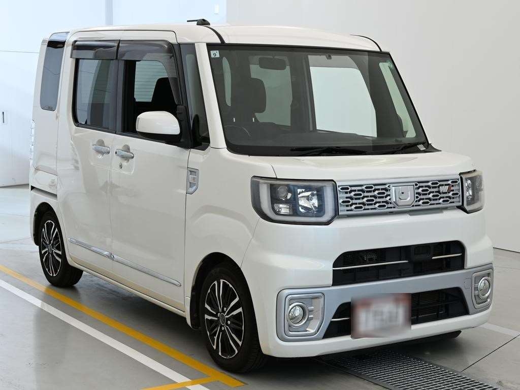 DAIHATSU WAKE