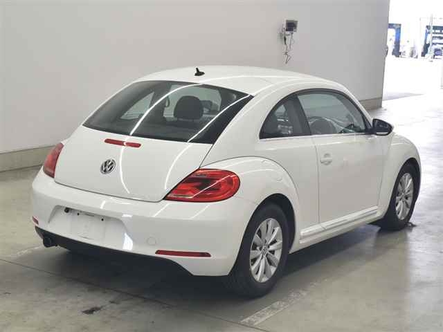 VOLKSWAGEN BEETLE