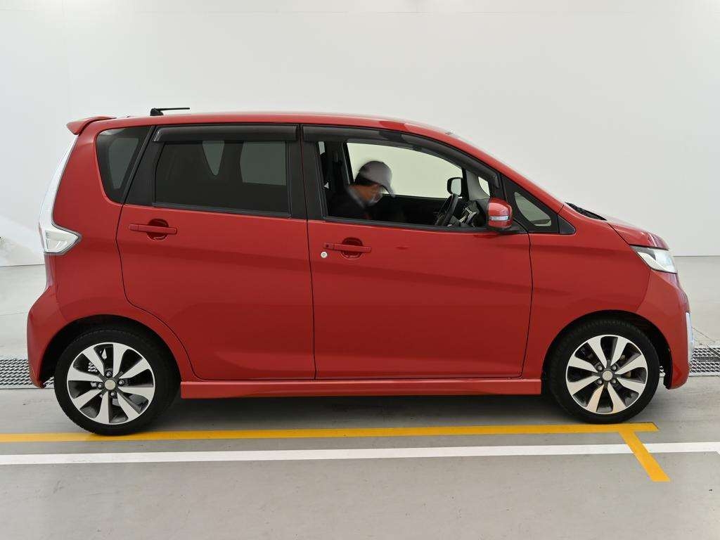 MITSUBISHI EK CUSTOM