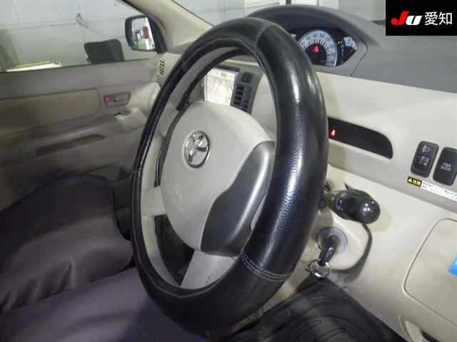 TOYOTA RAUM