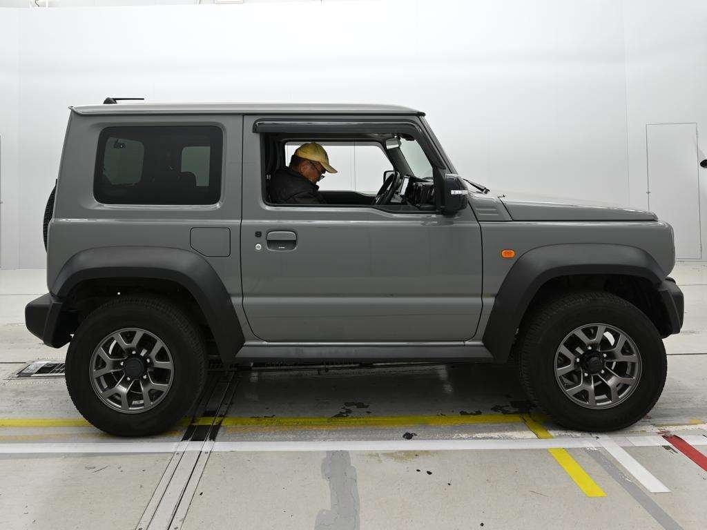 SUZUKI JIMNY SIERRA