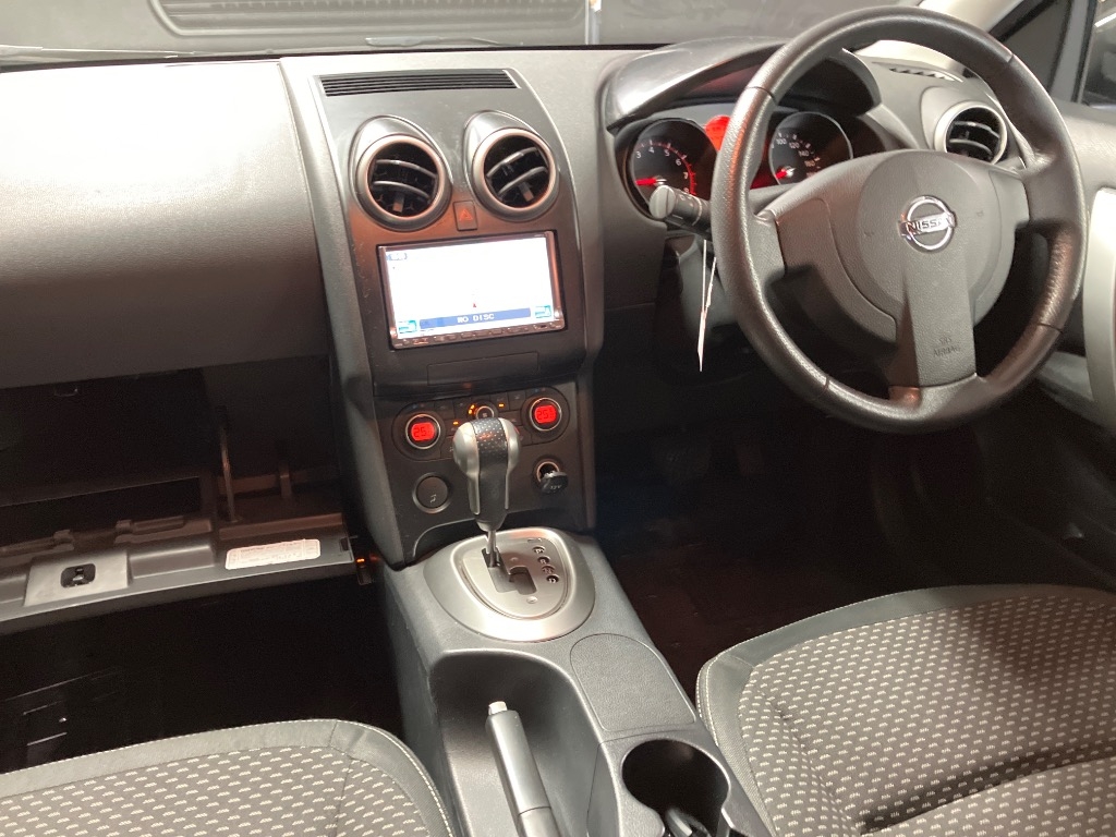 NISSAN DUALIS
