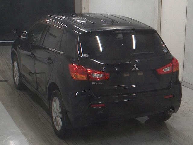 MITSUBISHI RVR