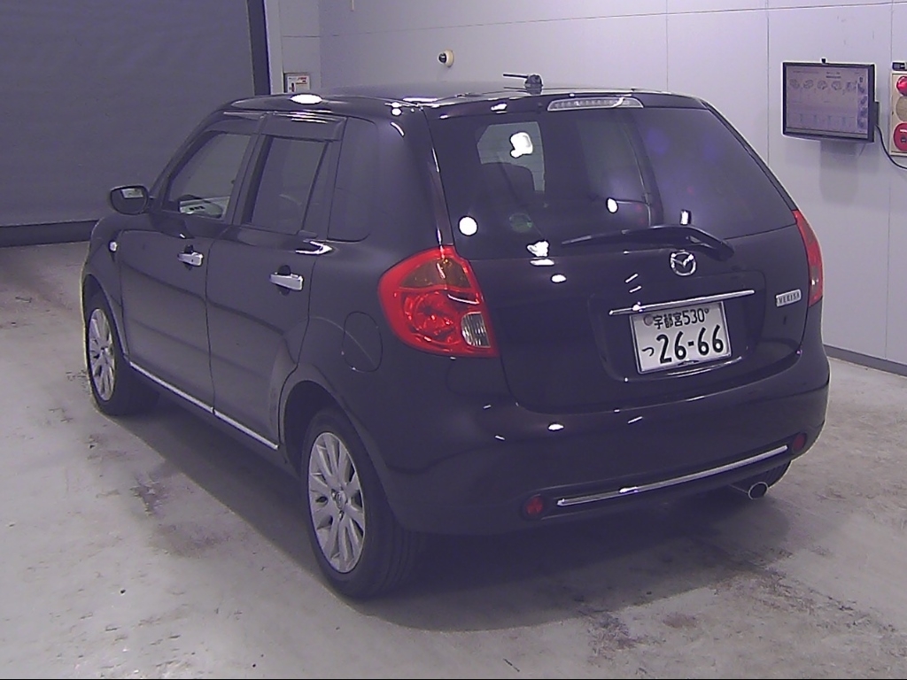 MAZDA VERISA