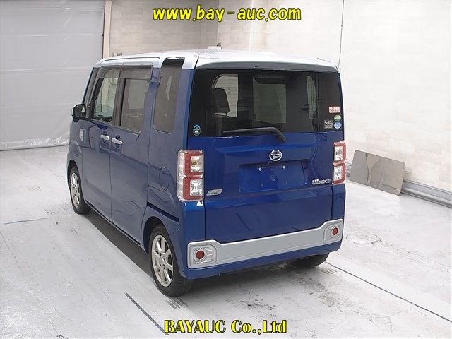 DAIHATSU WAKE