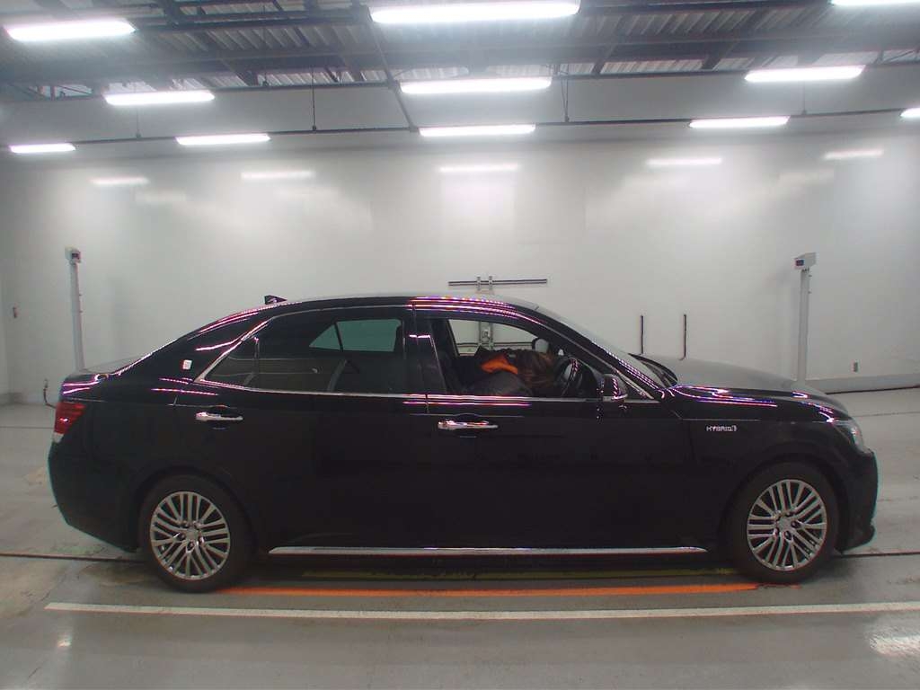 TOYOTA CROWN MAJESTA