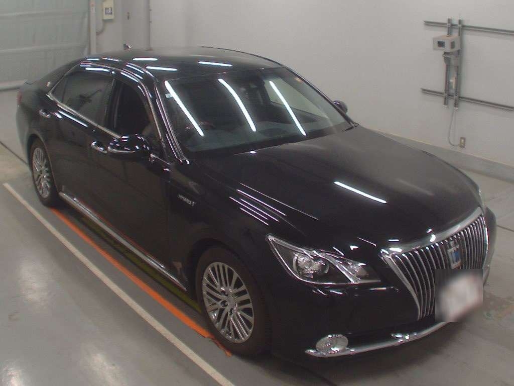 TOYOTA CROWN MAJESTA