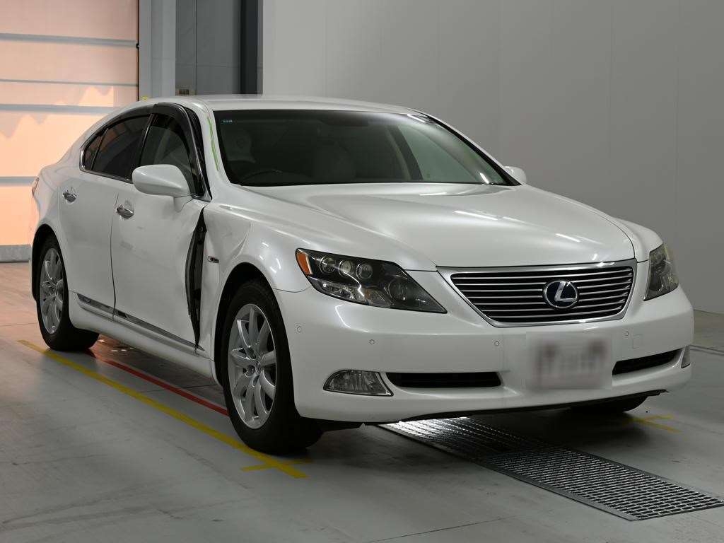 LEXUS LS600H