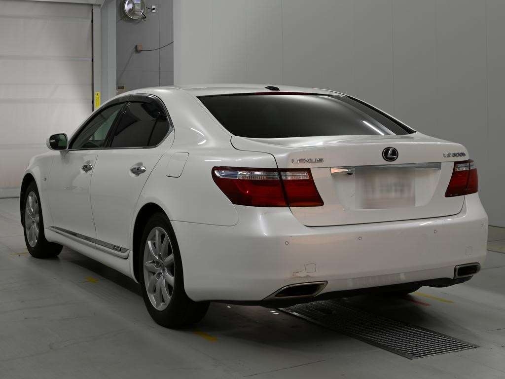 LEXUS LS600H